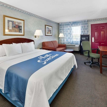 Days Inn & Suites By Wyndham Μπέντονβιλ Εξωτερικό φωτογραφία