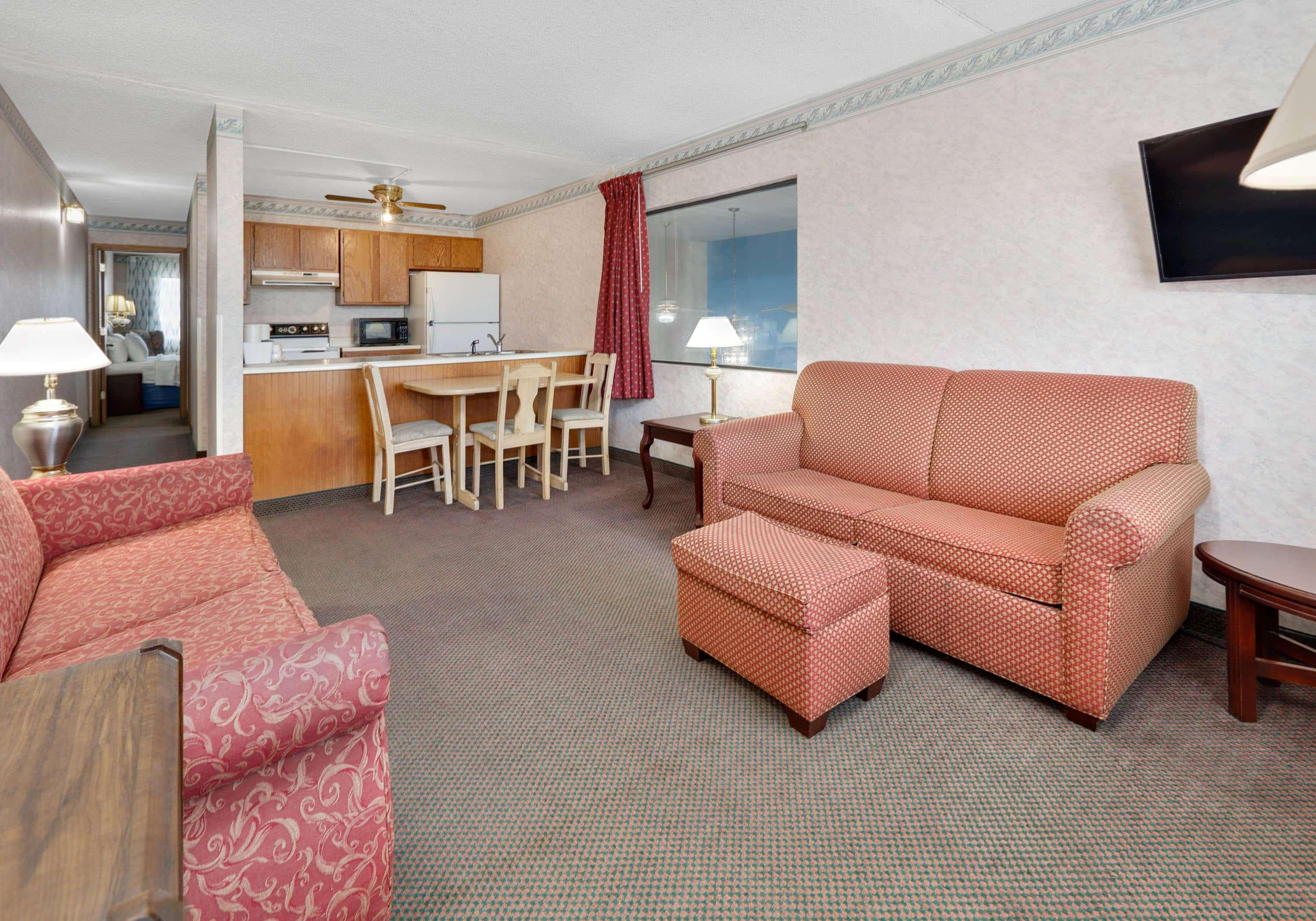 Days Inn & Suites By Wyndham Μπέντονβιλ Εξωτερικό φωτογραφία