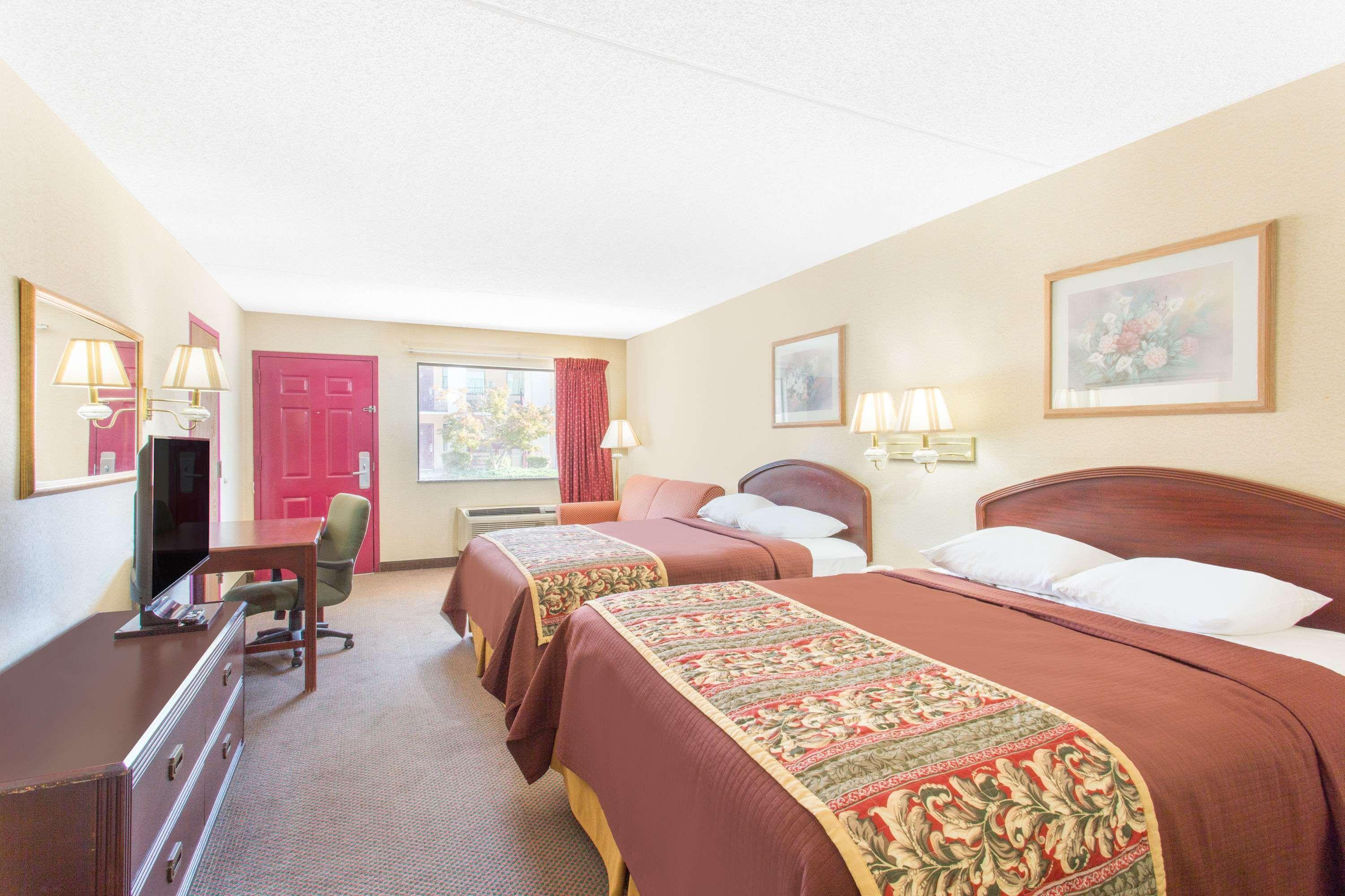 Days Inn & Suites By Wyndham Μπέντονβιλ Εξωτερικό φωτογραφία