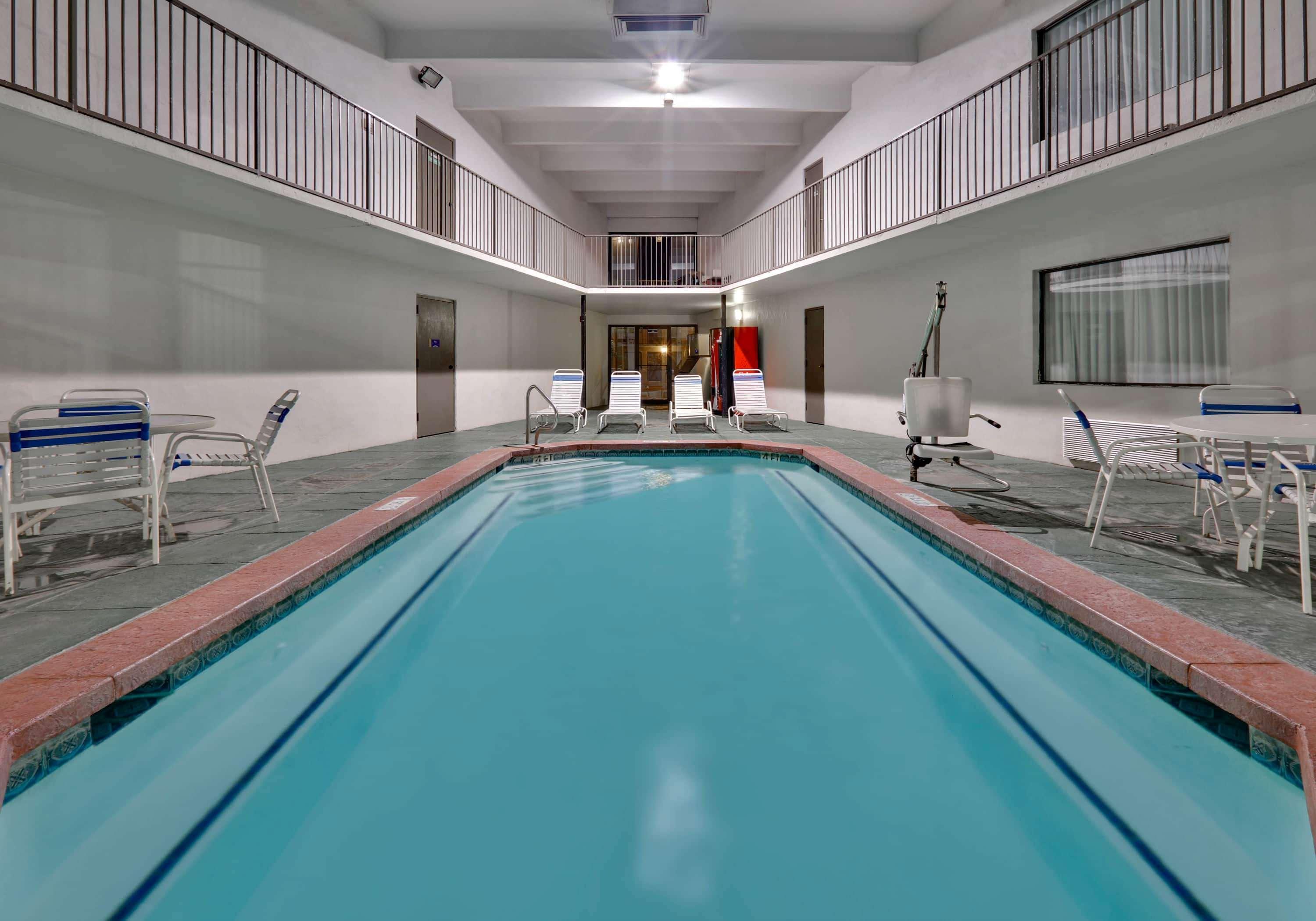 Days Inn & Suites By Wyndham Μπέντονβιλ Εξωτερικό φωτογραφία
