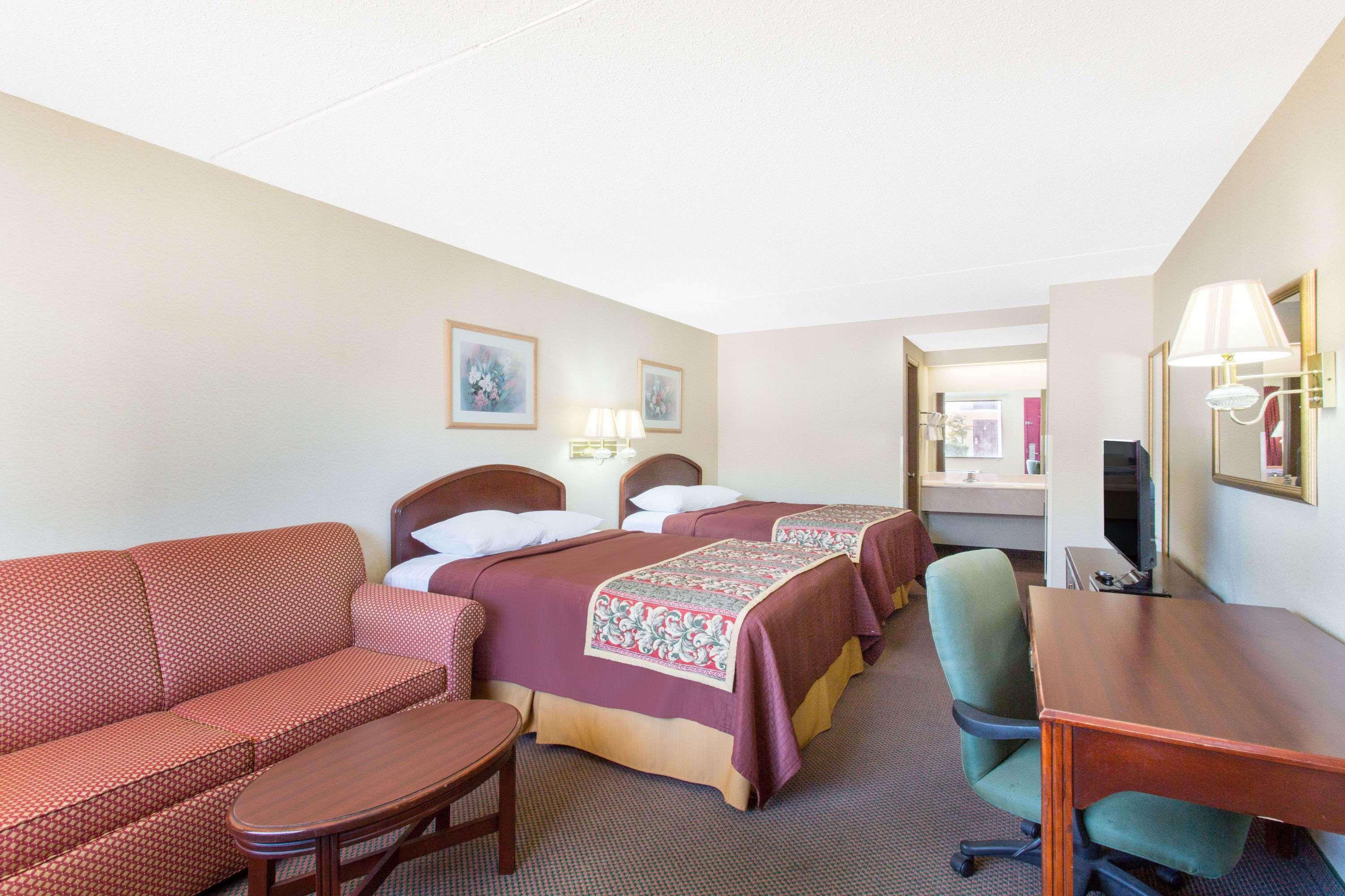 Days Inn & Suites By Wyndham Μπέντονβιλ Εξωτερικό φωτογραφία