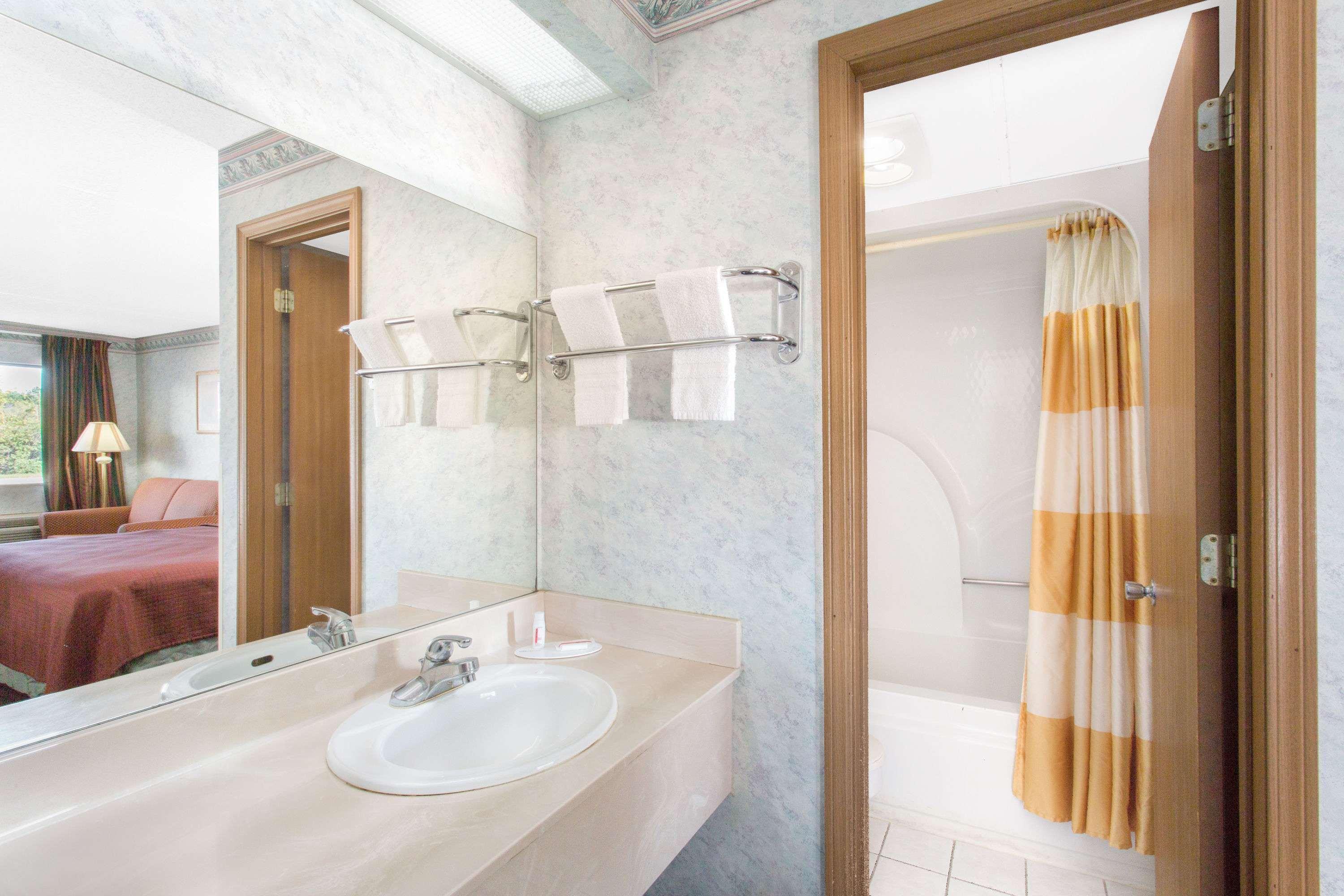 Days Inn & Suites By Wyndham Μπέντονβιλ Εξωτερικό φωτογραφία