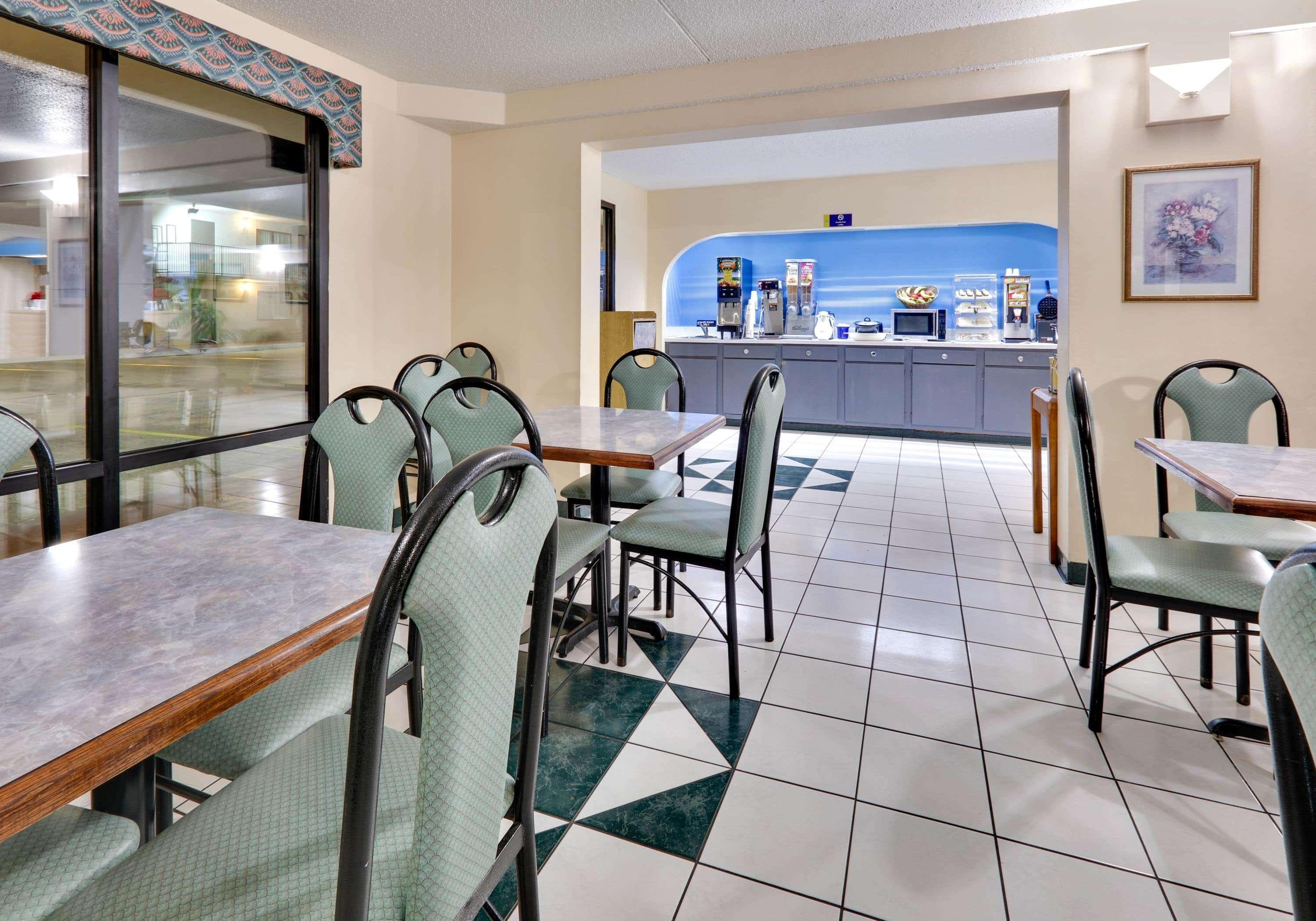 Days Inn & Suites By Wyndham Μπέντονβιλ Εξωτερικό φωτογραφία