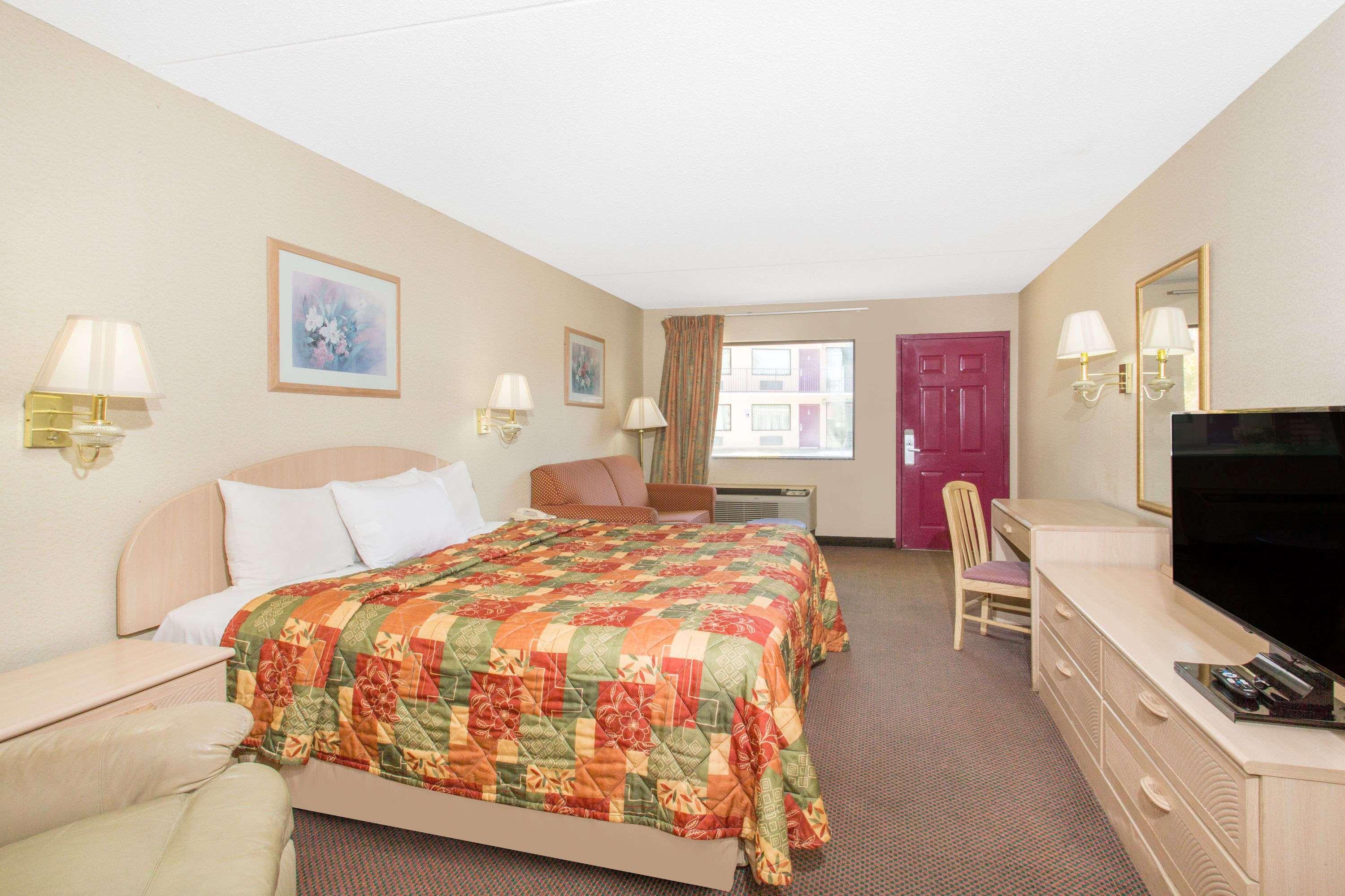 Days Inn & Suites By Wyndham Μπέντονβιλ Εξωτερικό φωτογραφία